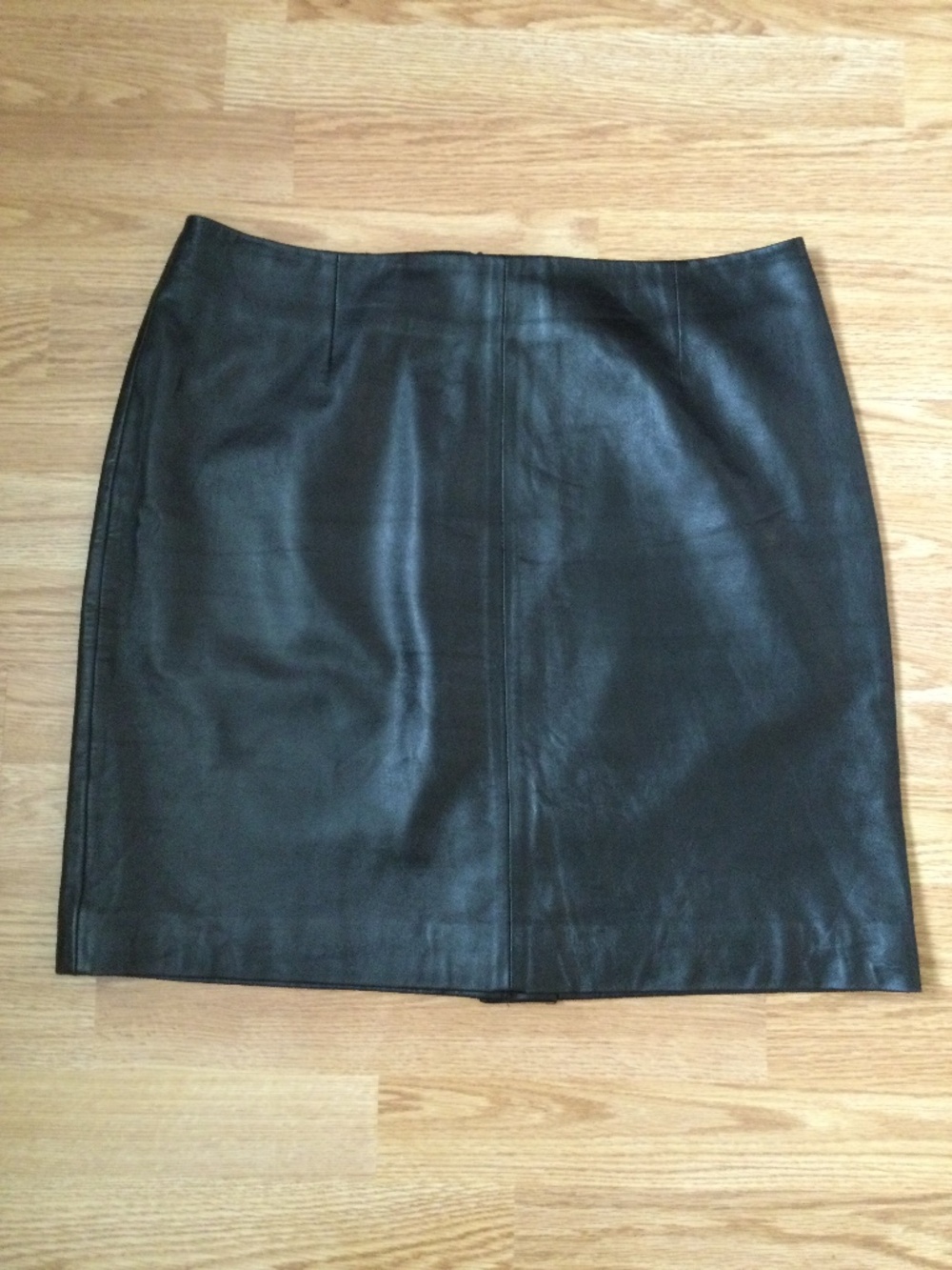 Dana Bachman Black 100% Lambskin Leather  Pencil Skirt Size 12 Over Knee